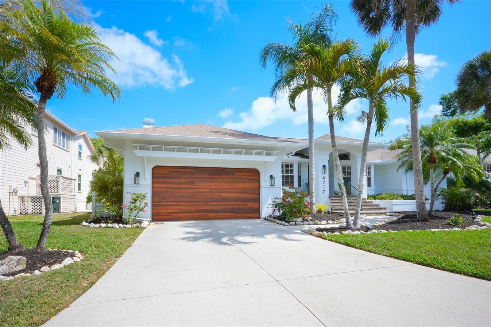 LAKES ESTATES 3 OF SARASOTA - Residential