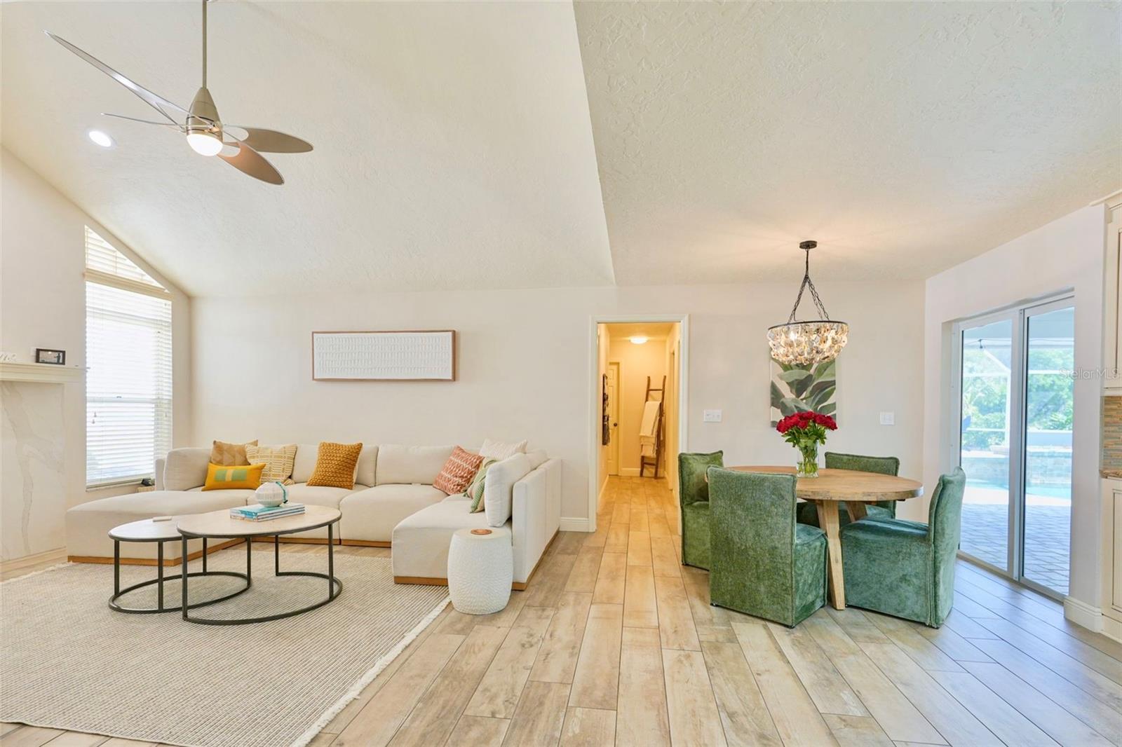 LAKES ESTATES 3 OF SARASOTA - Residential