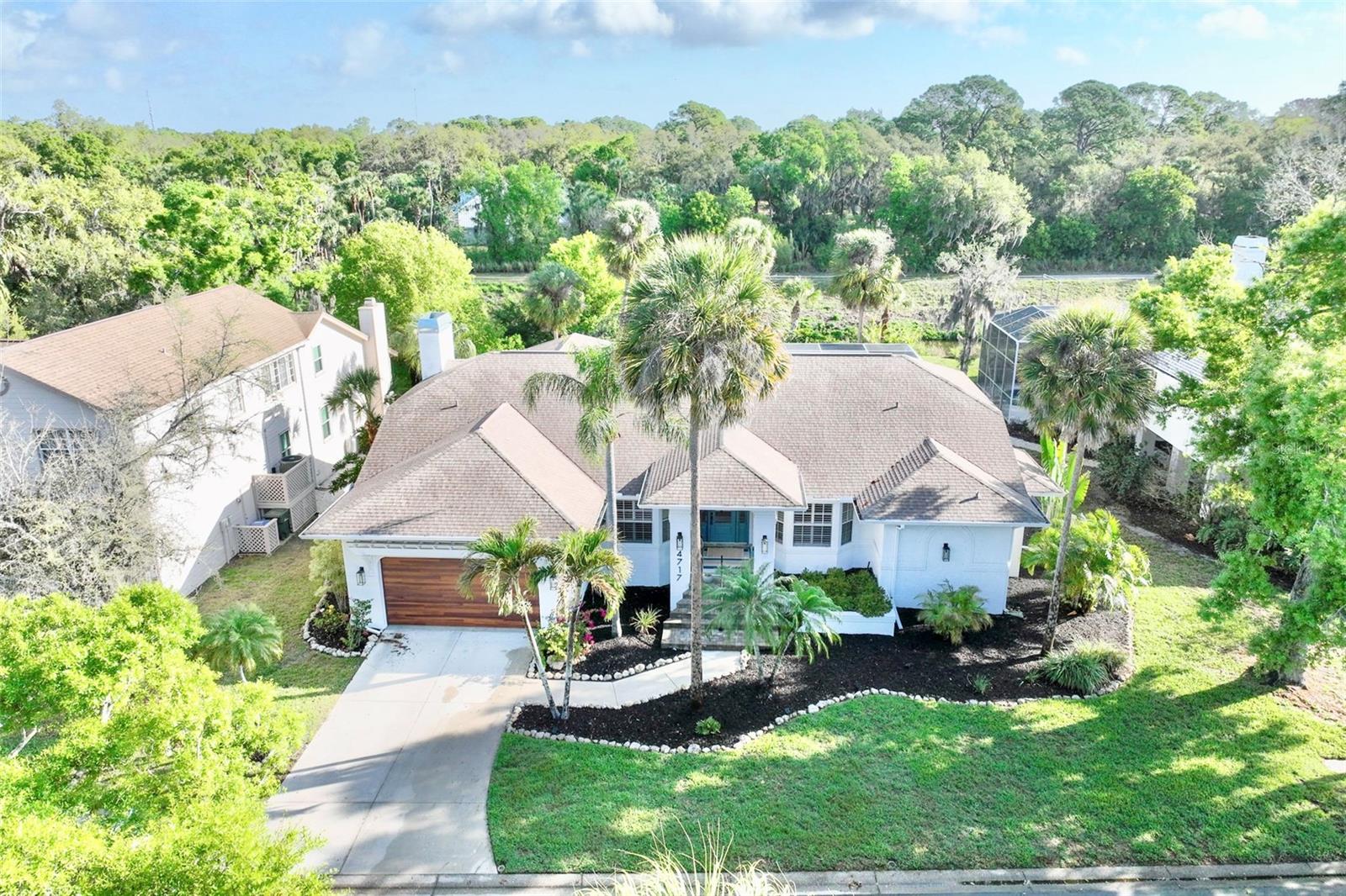 LAKES ESTATES 3 OF SARASOTA - Residential