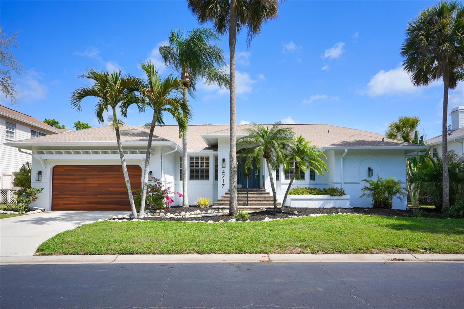 LAKES ESTATES 3 OF SARASOTA - Residential