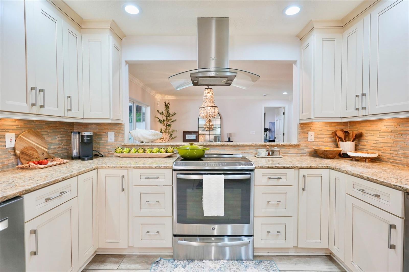 LAKES ESTATES 3 OF SARASOTA - Residential