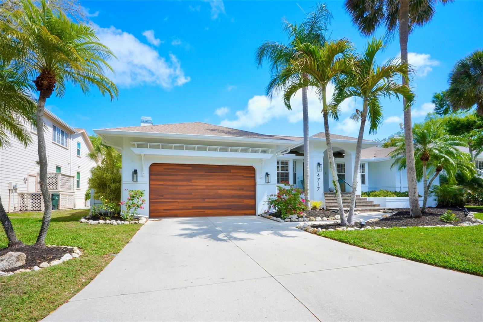 LAKES ESTATES 3 OF SARASOTA - Residential