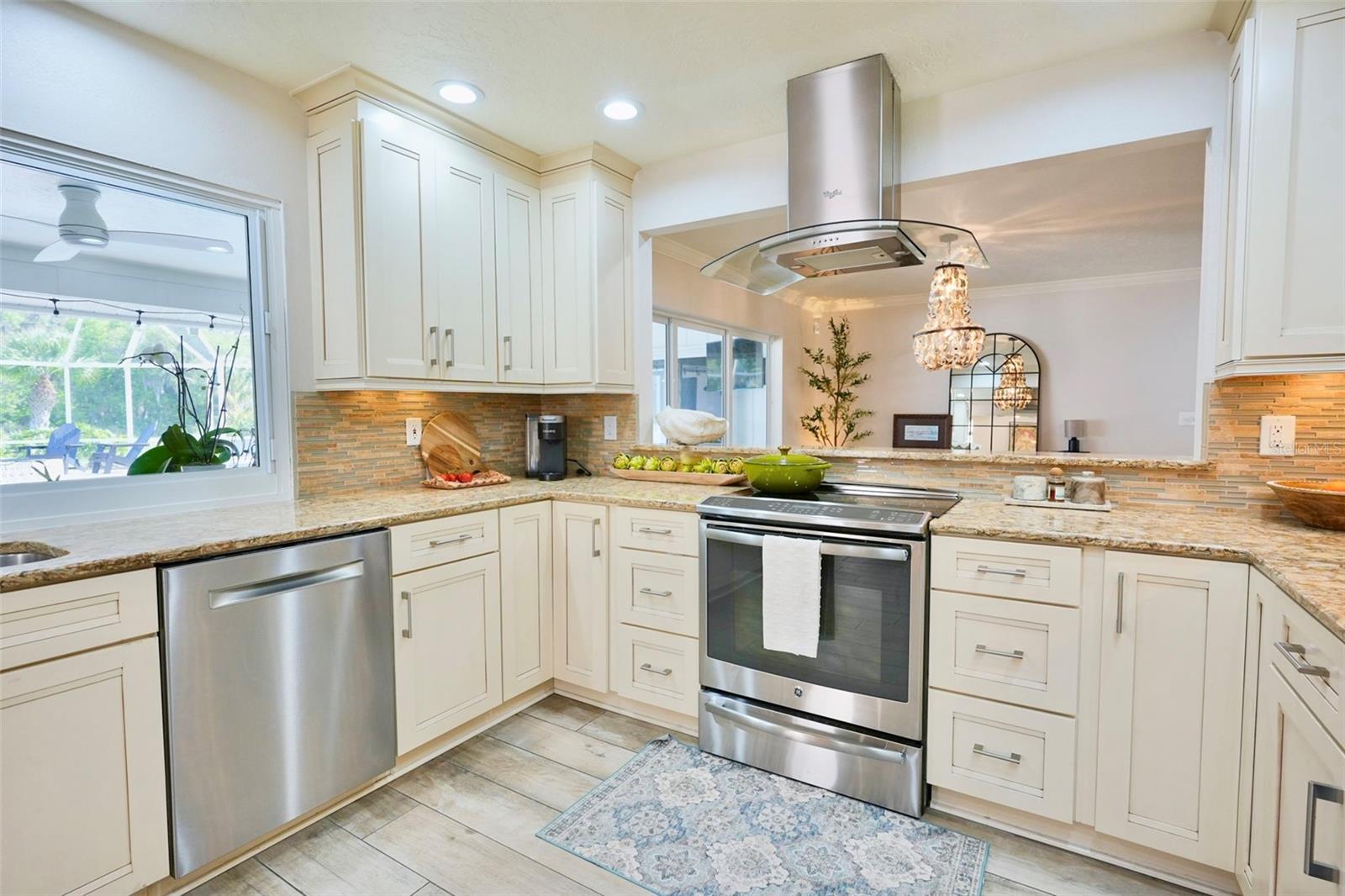 LAKES ESTATES 3 OF SARASOTA - Residential