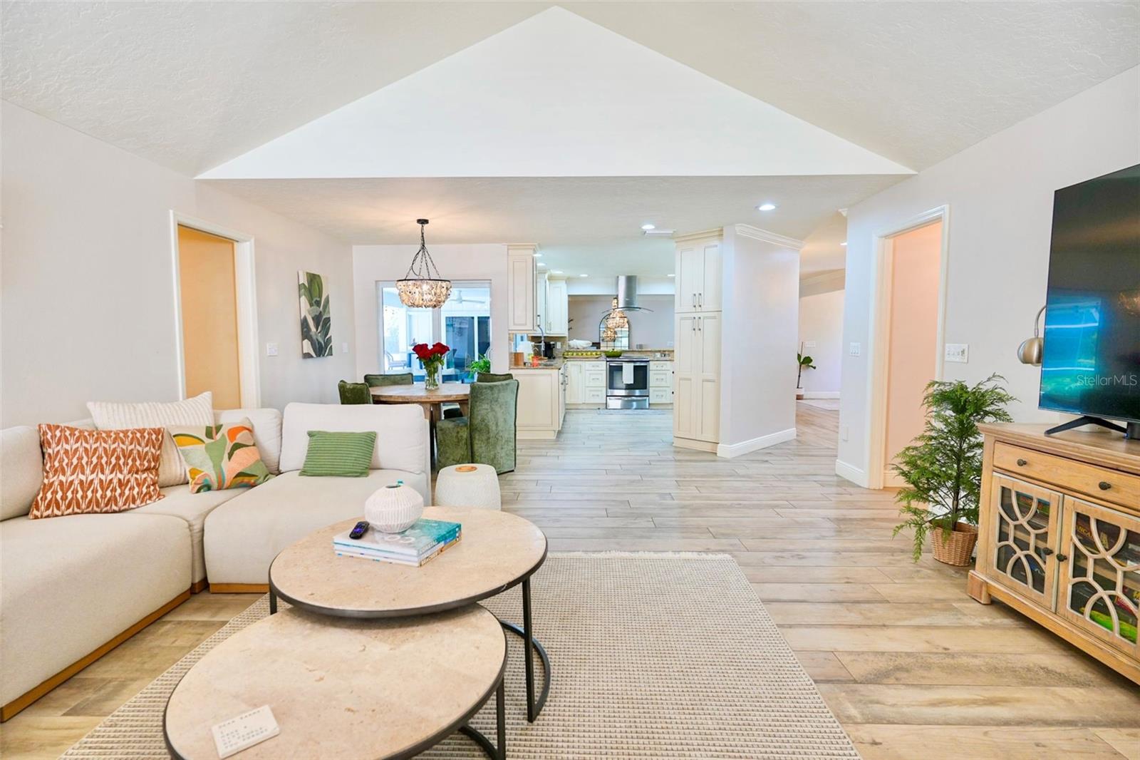 LAKES ESTATES 3 OF SARASOTA - Residential