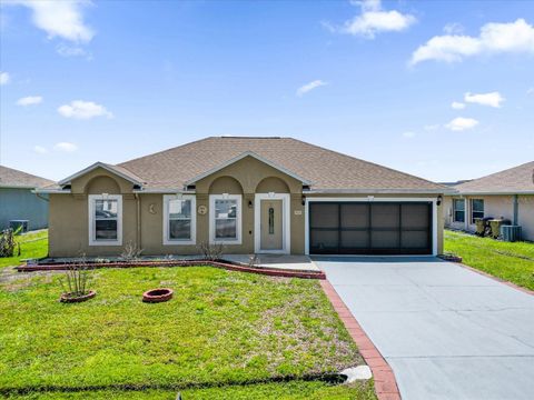 Photo of 916 Nancy Court, Kissimmee, FL 34759 (MLS # V4946526)