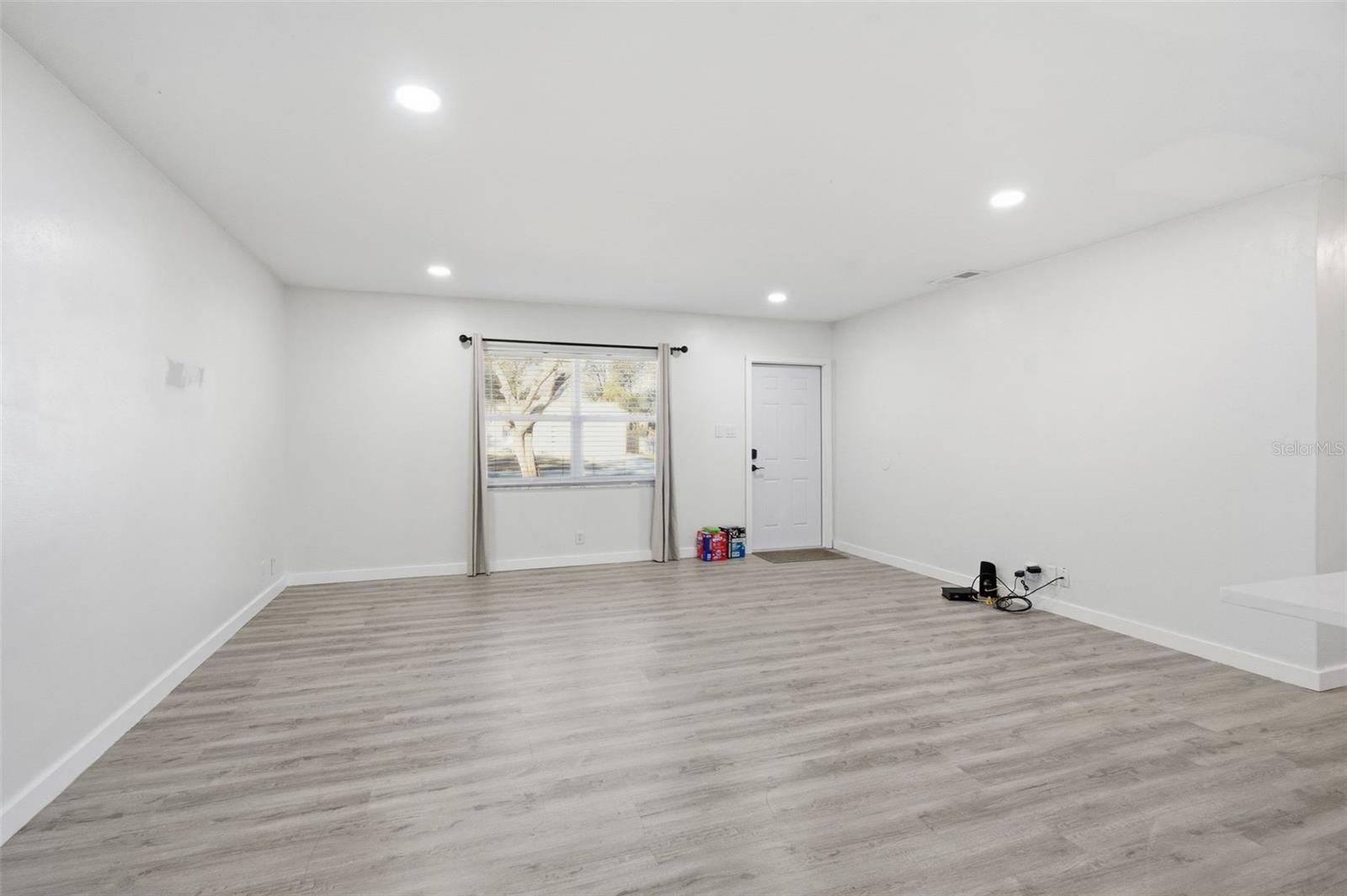 PLEASANT ESTATES - Residential