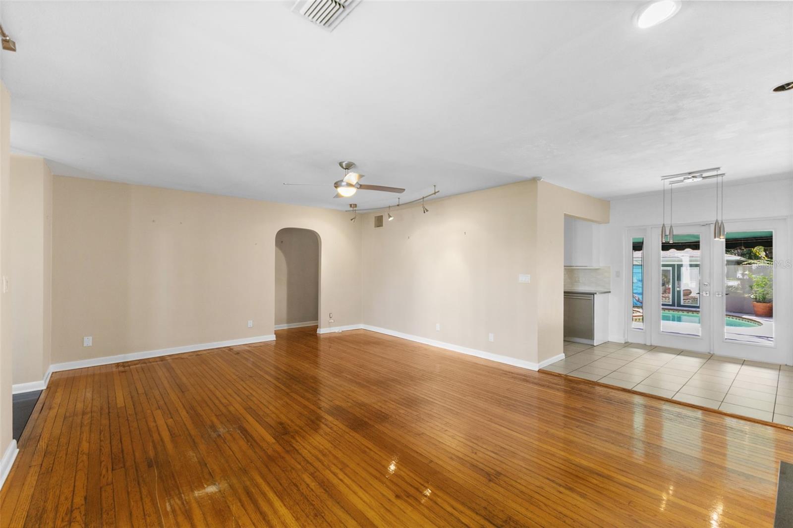 SNELL ISLE BRIGHTWATERS SEC 1 REP - Residential