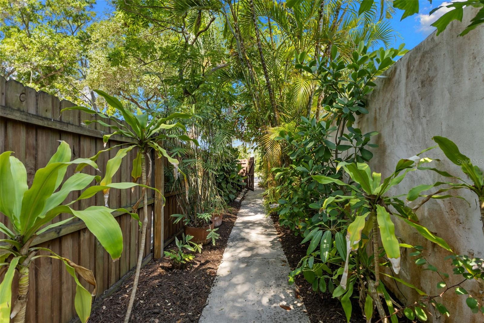 SNELL ISLE BRIGHTWATERS SEC 1 REP - Residential