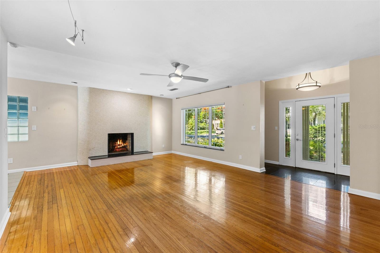 SNELL ISLE BRIGHTWATERS SEC 1 REP - Residential