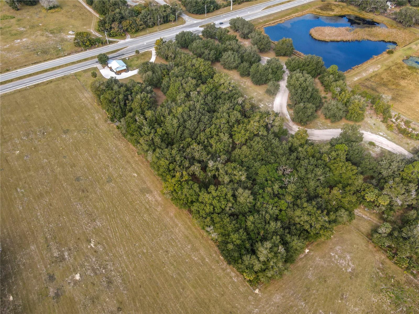 ASSESSORS N 01/2 SW 01/4 - Commercial Lease