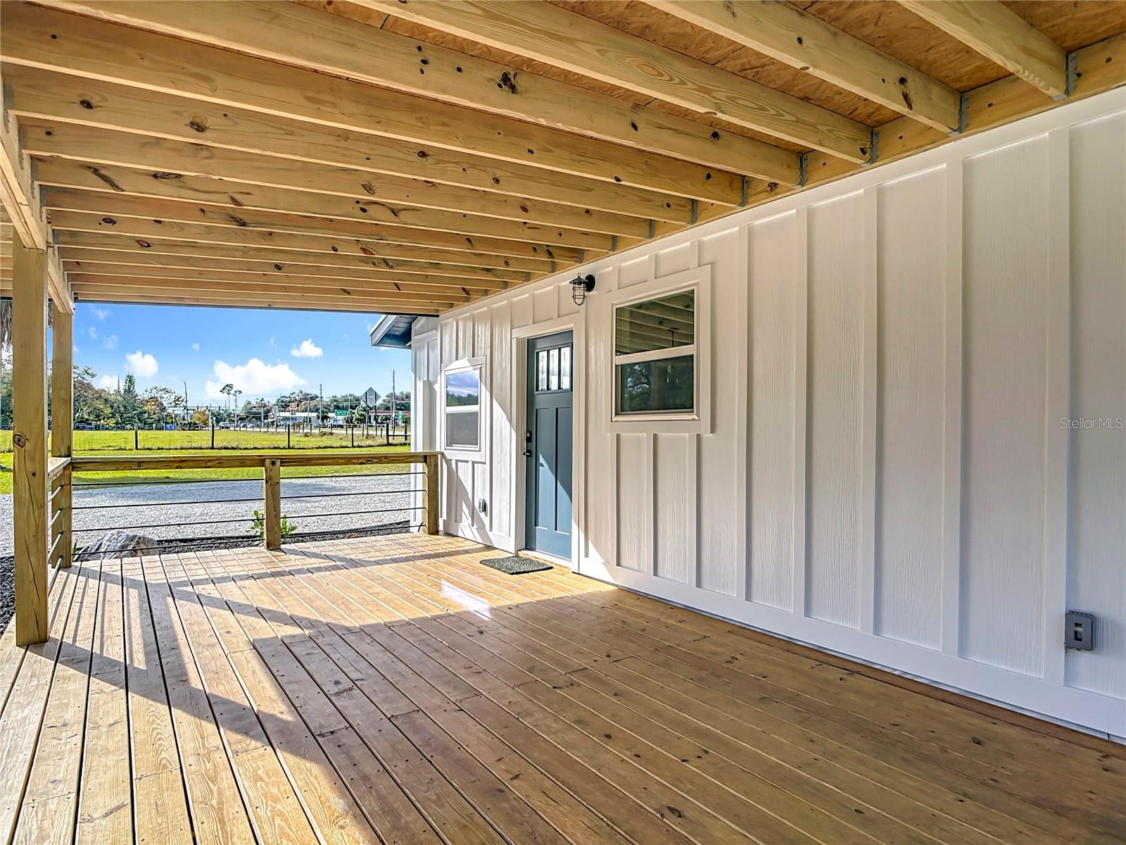 ASSESSORS N 01/2 SW 01/4 - Commercial Lease