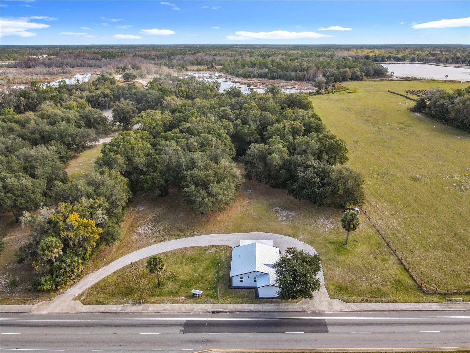 ASSESSORS N 01/2 SW 01/4 - Commercial Lease