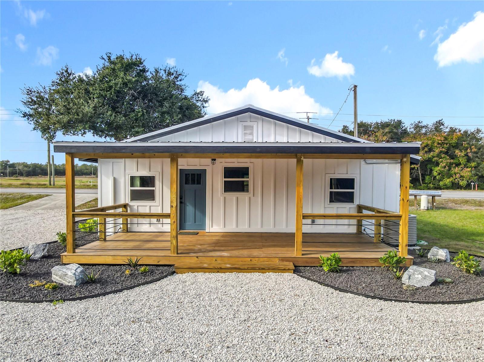 ASSESSORS N 01/2 SW 01/4 - Commercial Lease