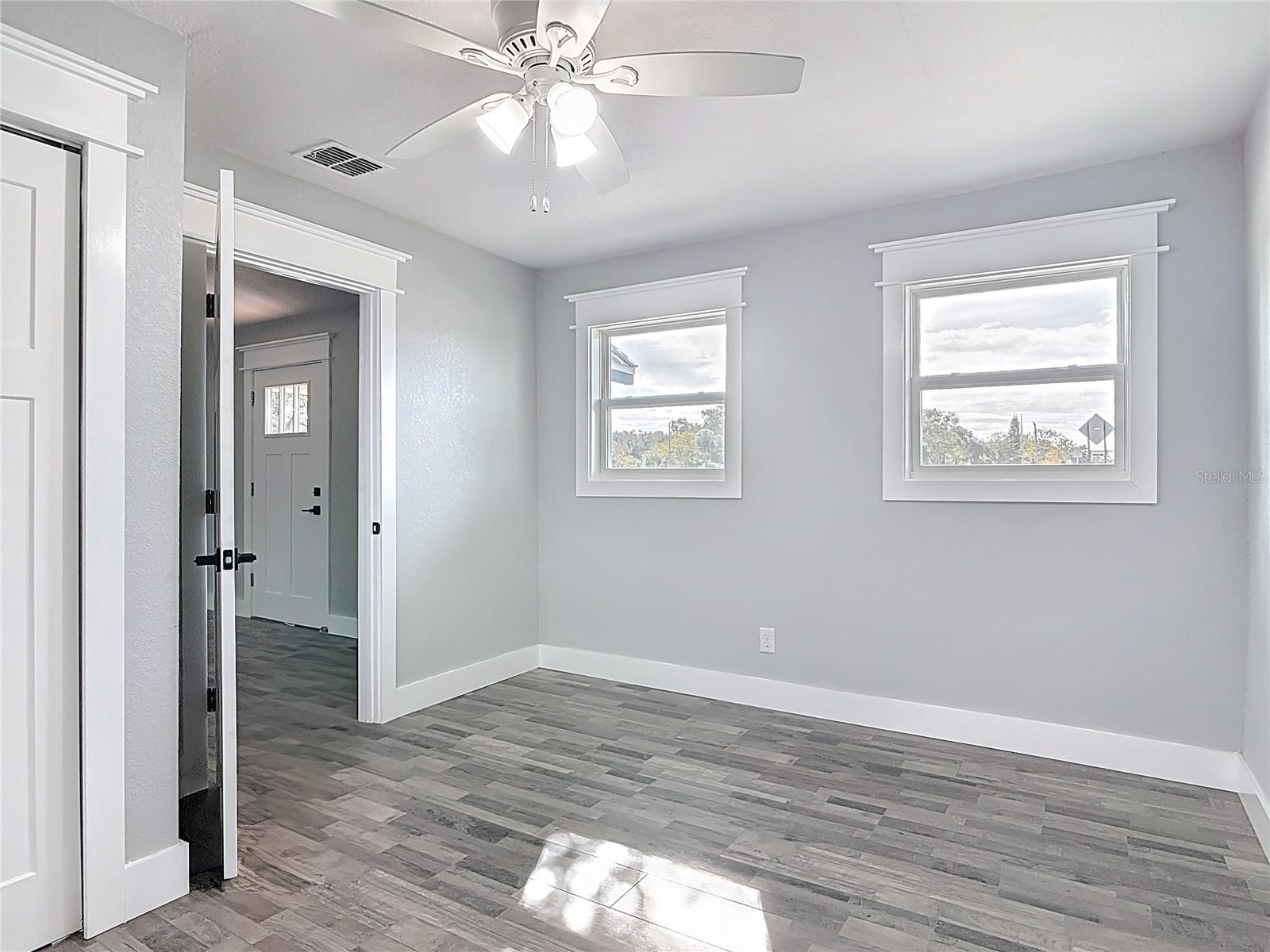 ASSESSORS N 01/2 SW 01/4 - Commercial Lease