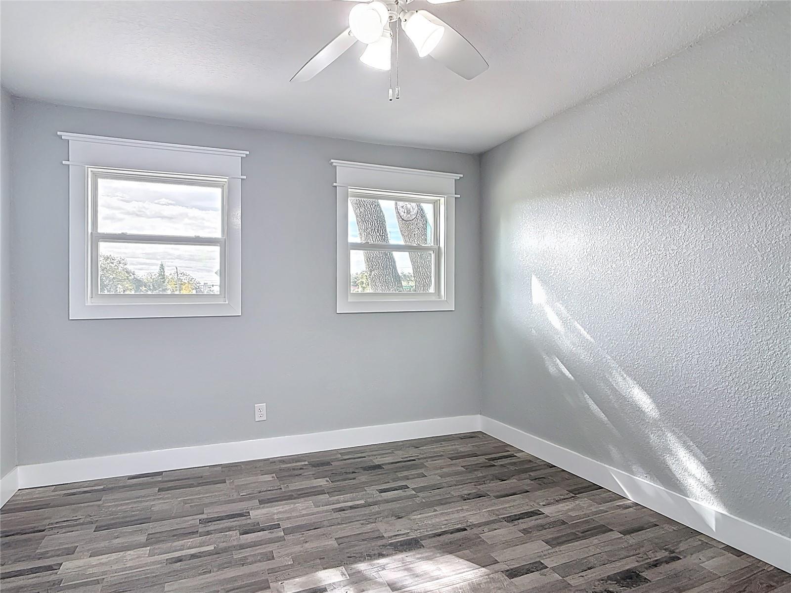 ASSESSORS N 01/2 SW 01/4 - Commercial Lease