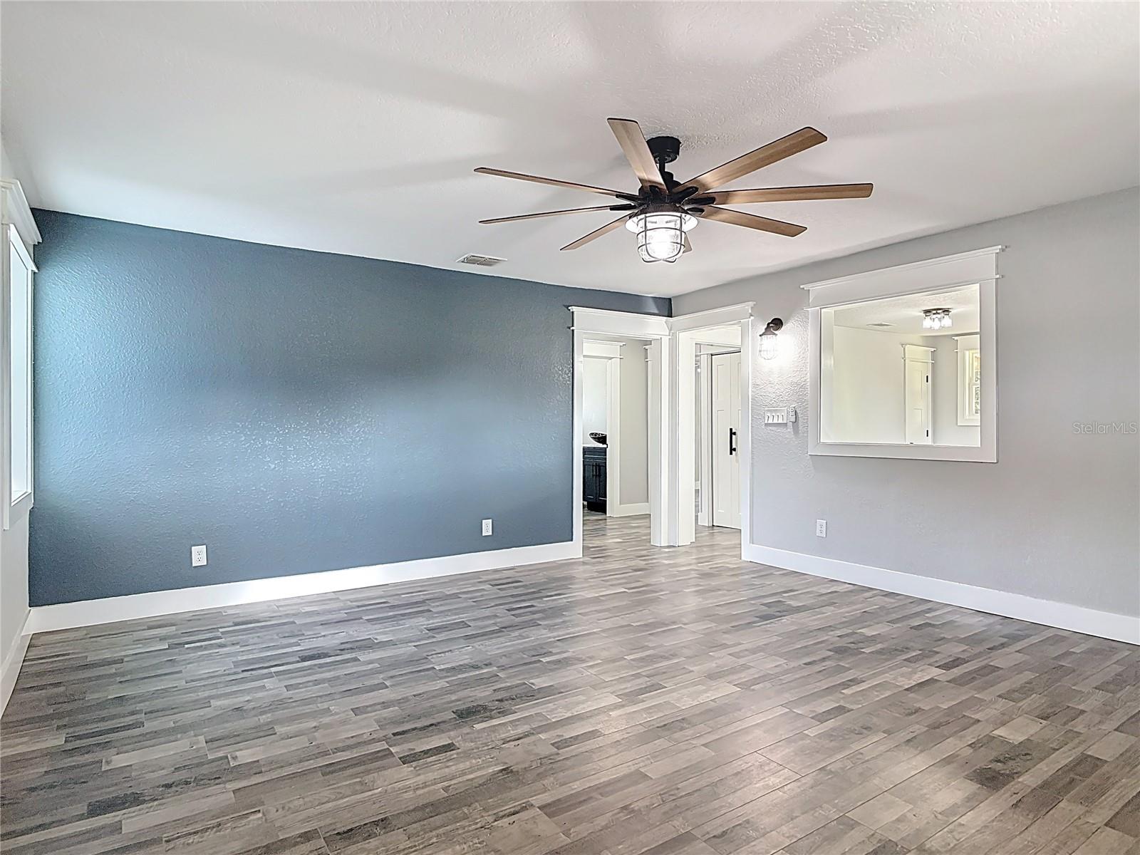 ASSESSORS N 01/2 SW 01/4 - Commercial Lease