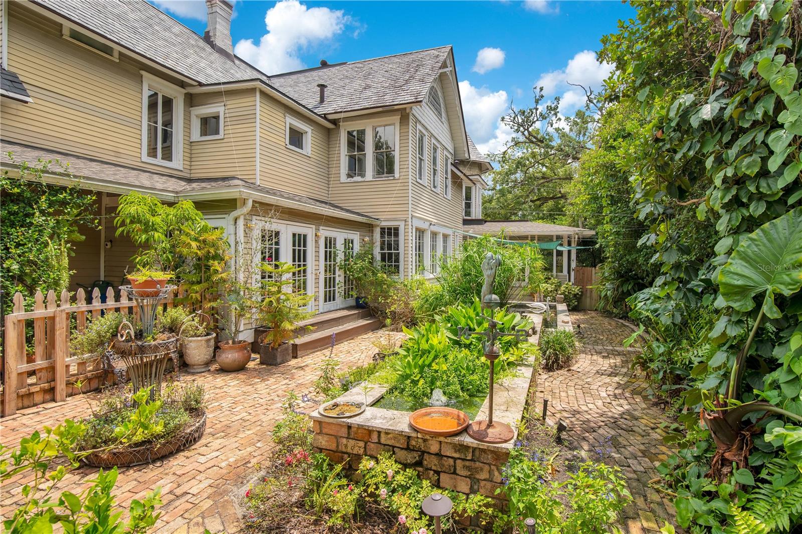 BOUSTAN A REP 49 13 - Residential