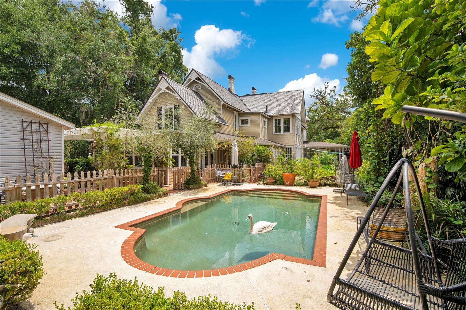 BOUSTAN A REP 49 13 - Residential