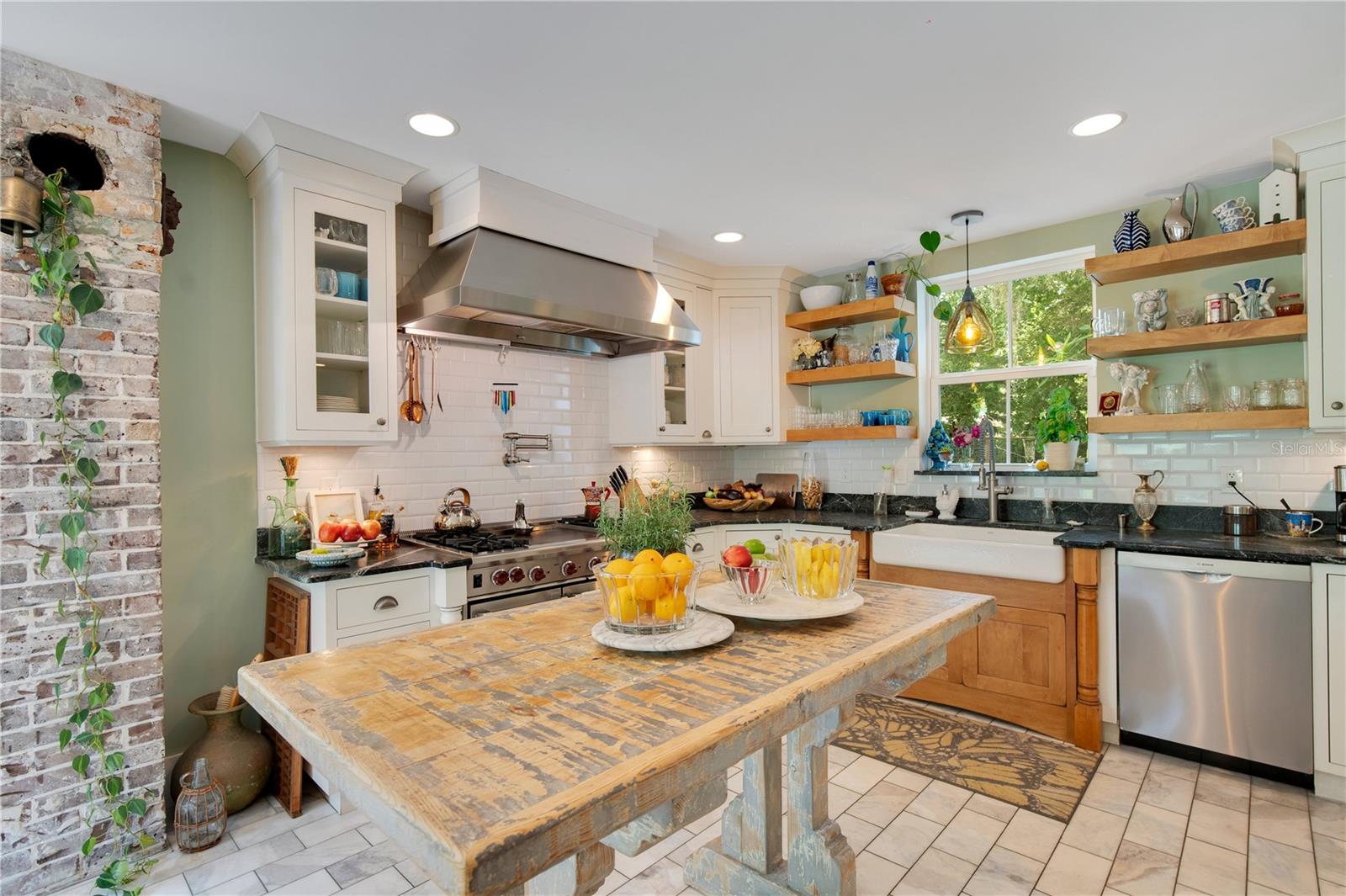 BOUSTAN A REP 49 13 - Residential