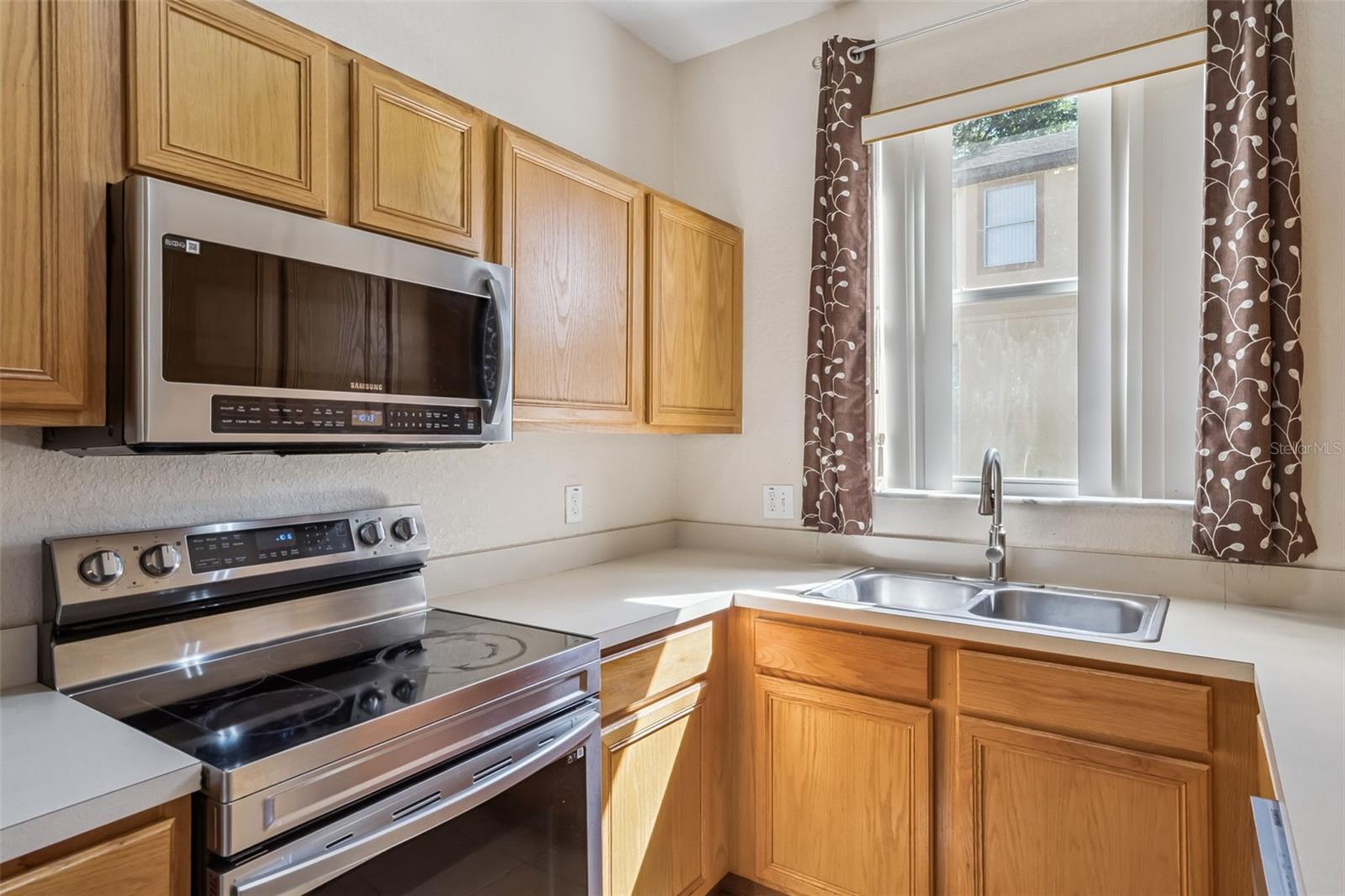 REGAL PALMS AT HIGHLAND RESERVE PH 05 - Residential