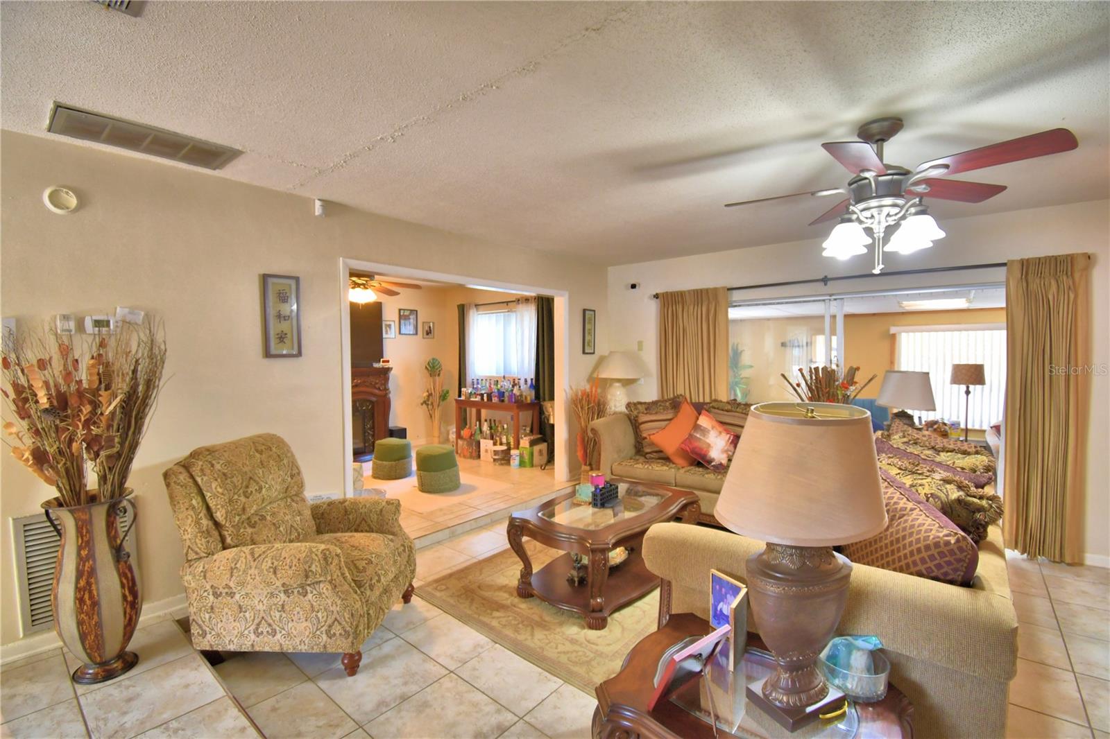2779 ROBINWOOD DRIVE
