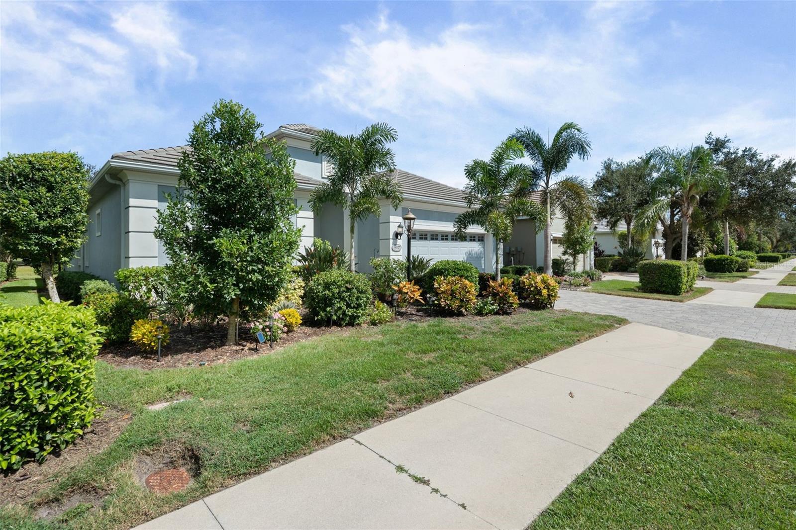 COUNTRY CLUB EAST AT LAKEWD RNCH QQ1 1 - Residential