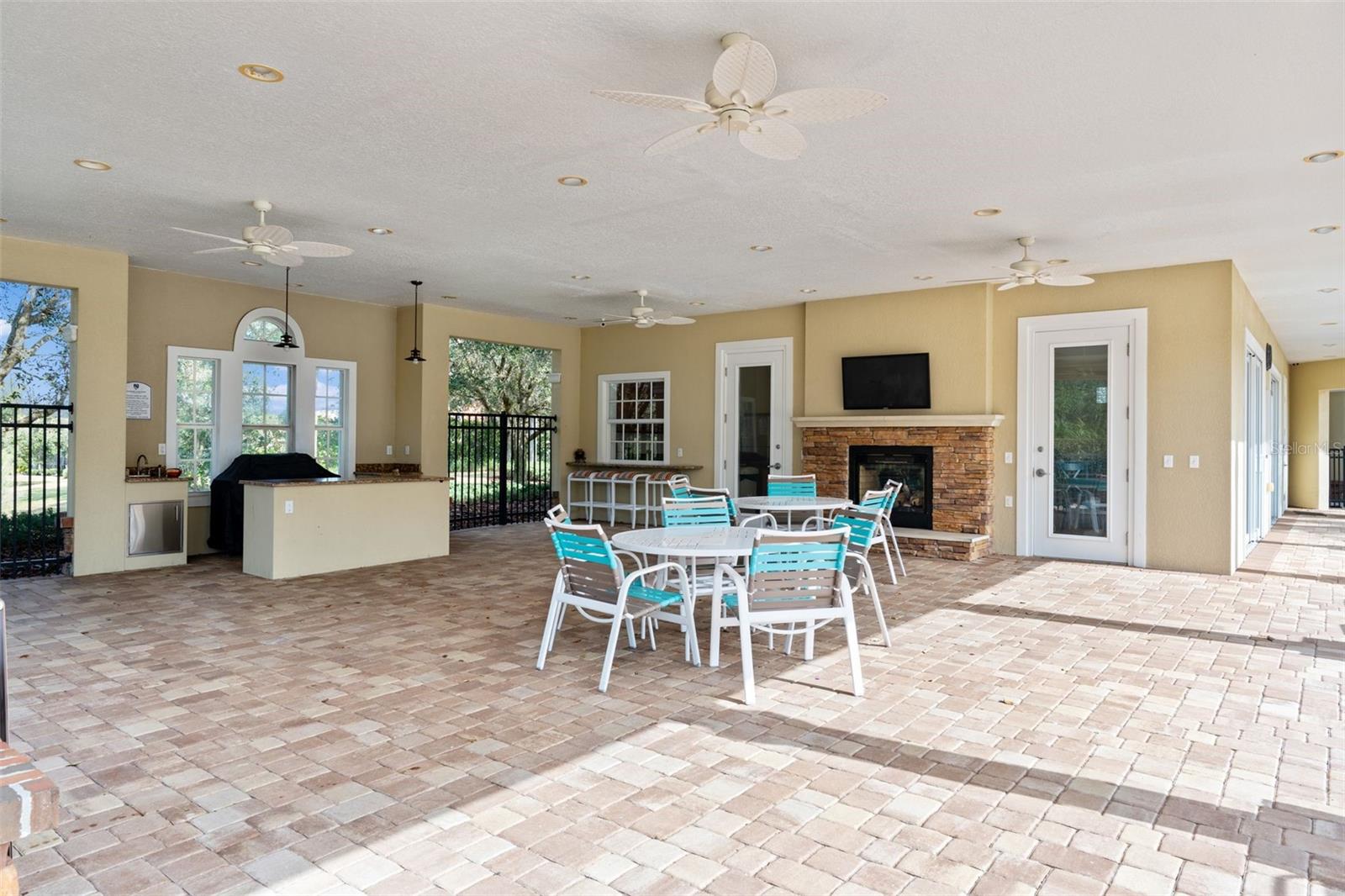 COUNTRY CLUB EAST AT LAKEWD RNCH QQ1 1 - Residential