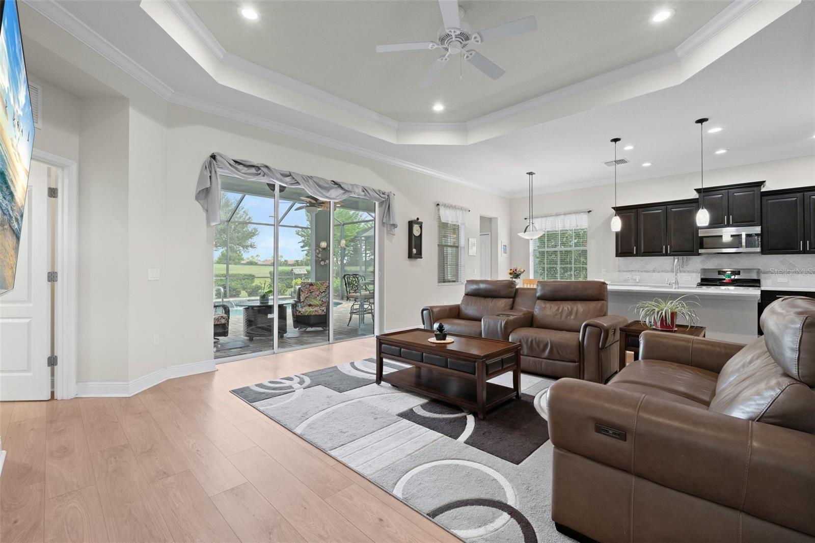 COUNTRY CLUB EAST AT LAKEWD RNCH QQ1 1 - Residential