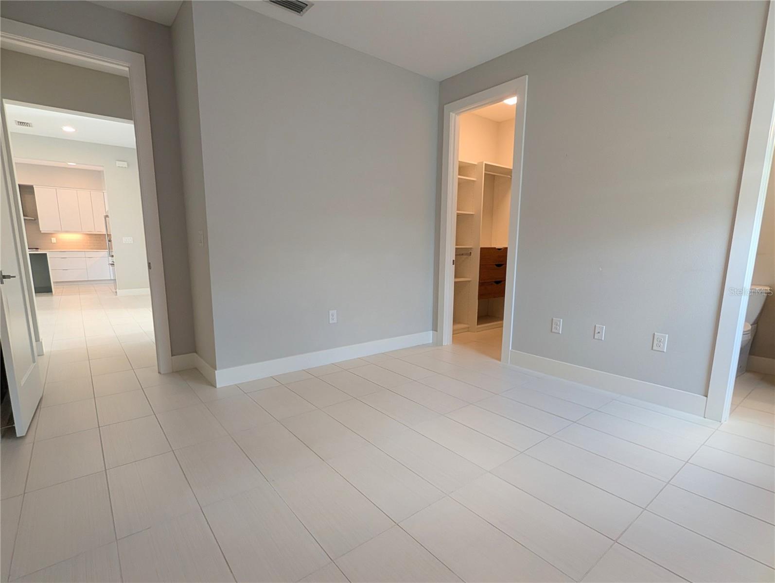 SANDHILL LAKE - Residential Lease