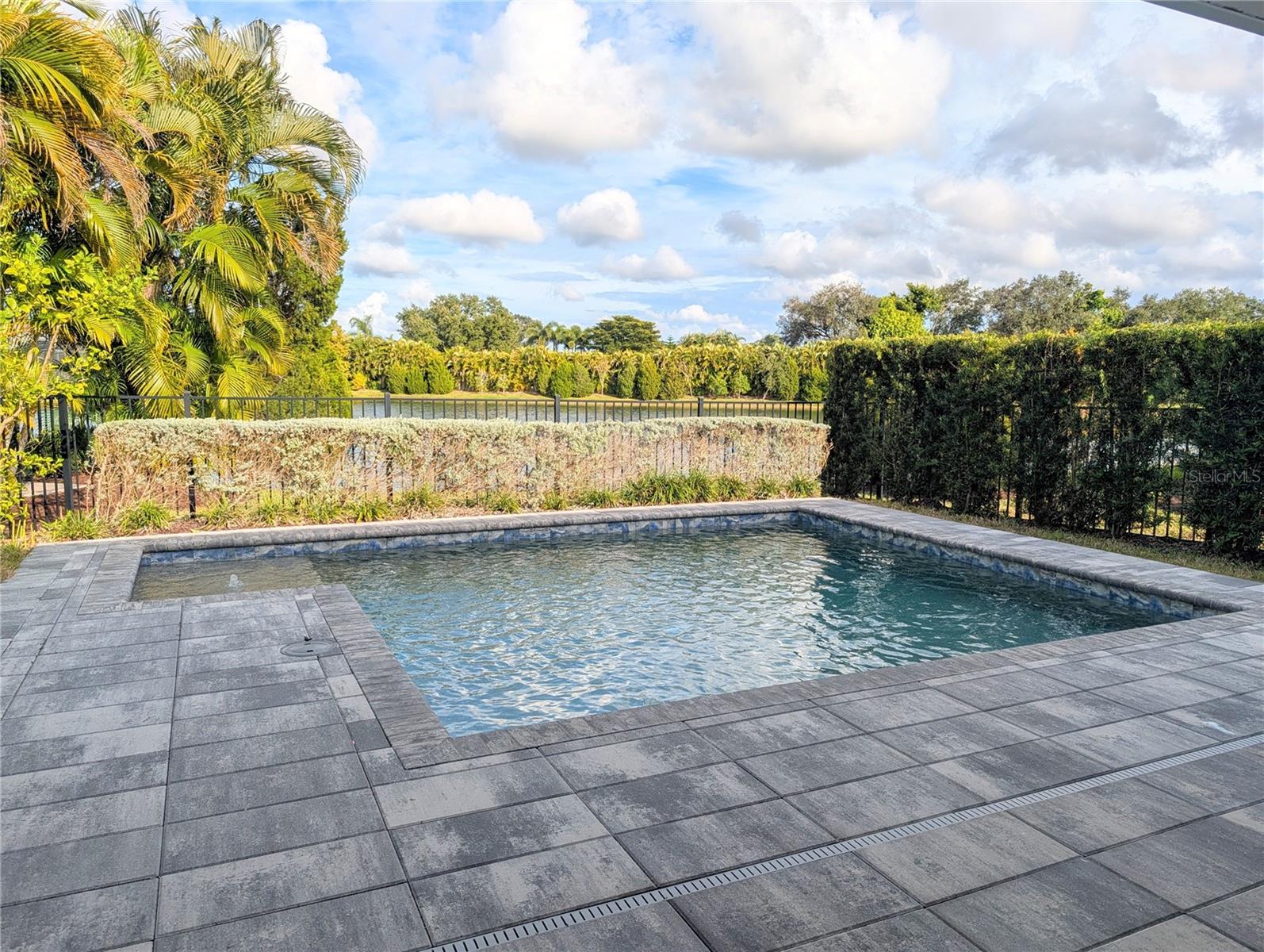 SANDHILL LAKE - Residential Lease