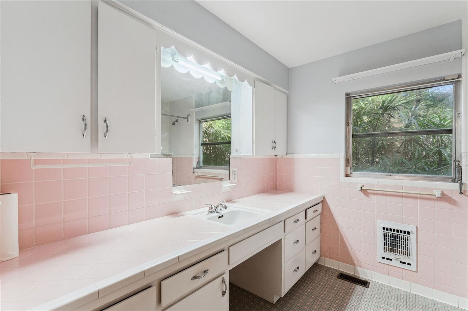 GOLFVIEW - Residential Lease