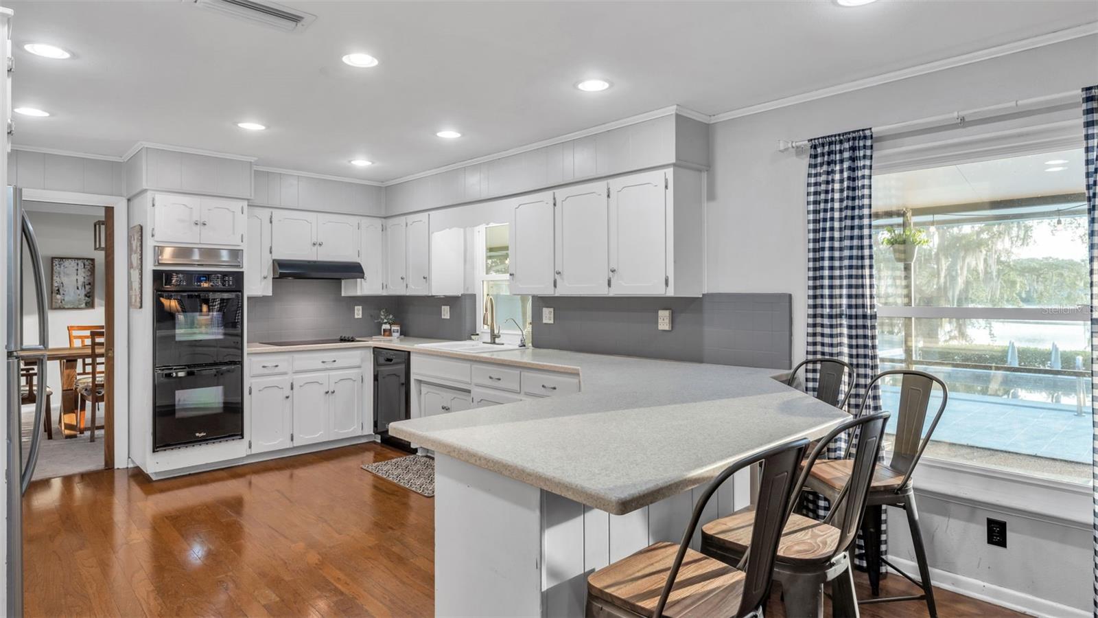 LAKEWOOD - Residential