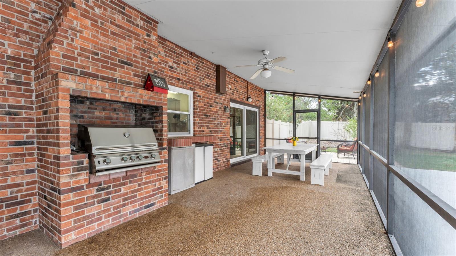 LAKEWOOD - Residential