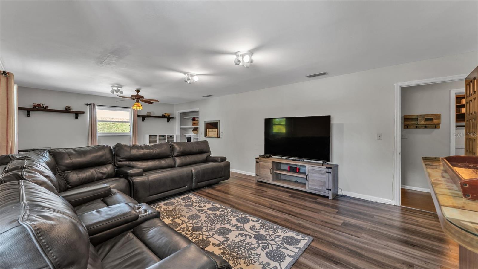 LAKEWOOD - Residential