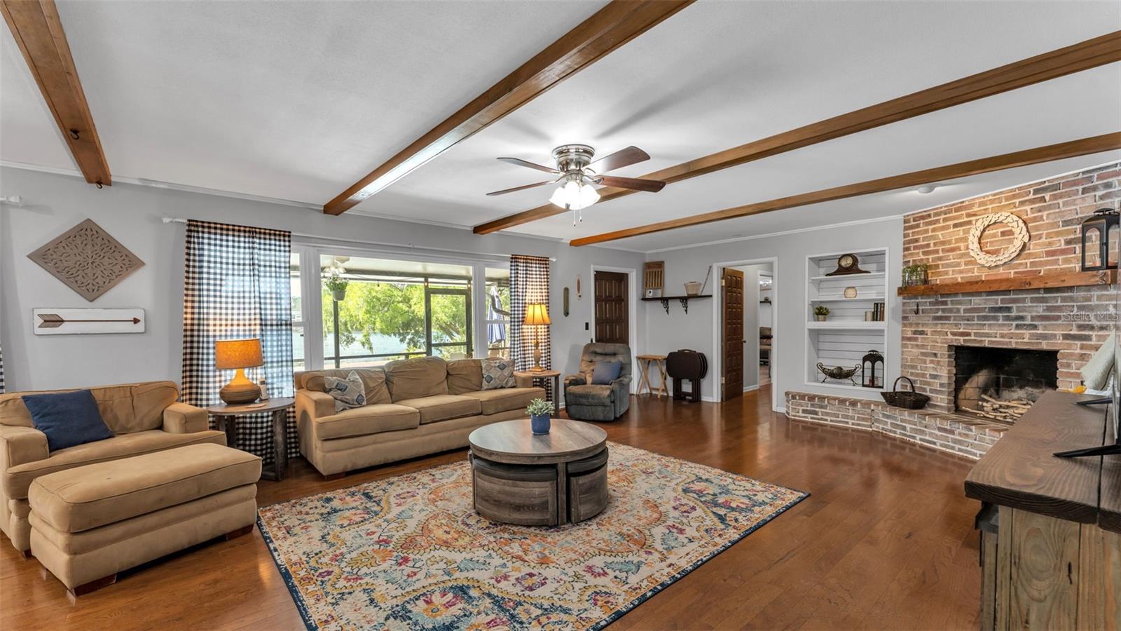 LAKEWOOD - Residential