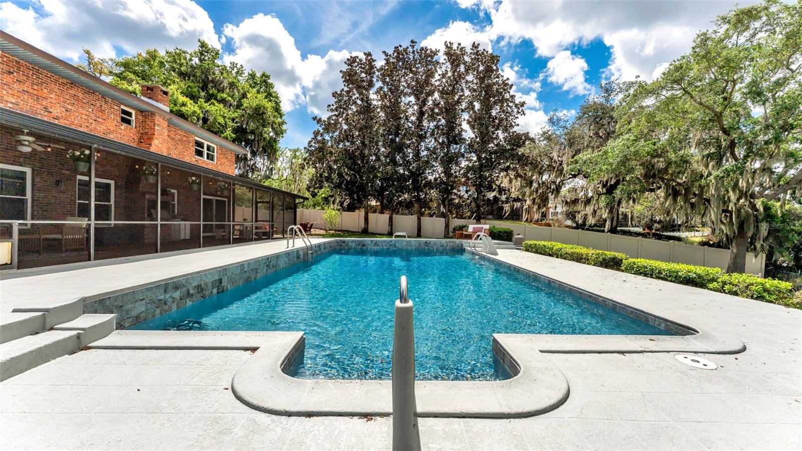 LAKEWOOD - Residential