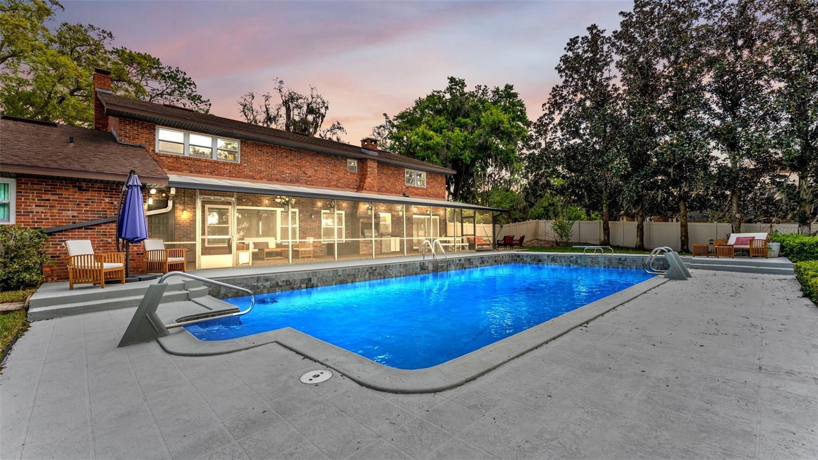 LAKEWOOD - Residential