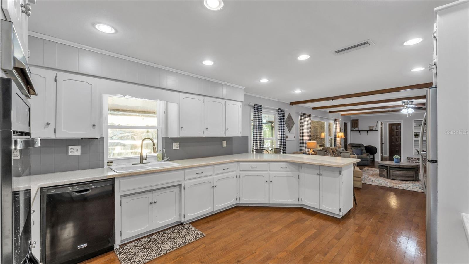 LAKEWOOD - Residential