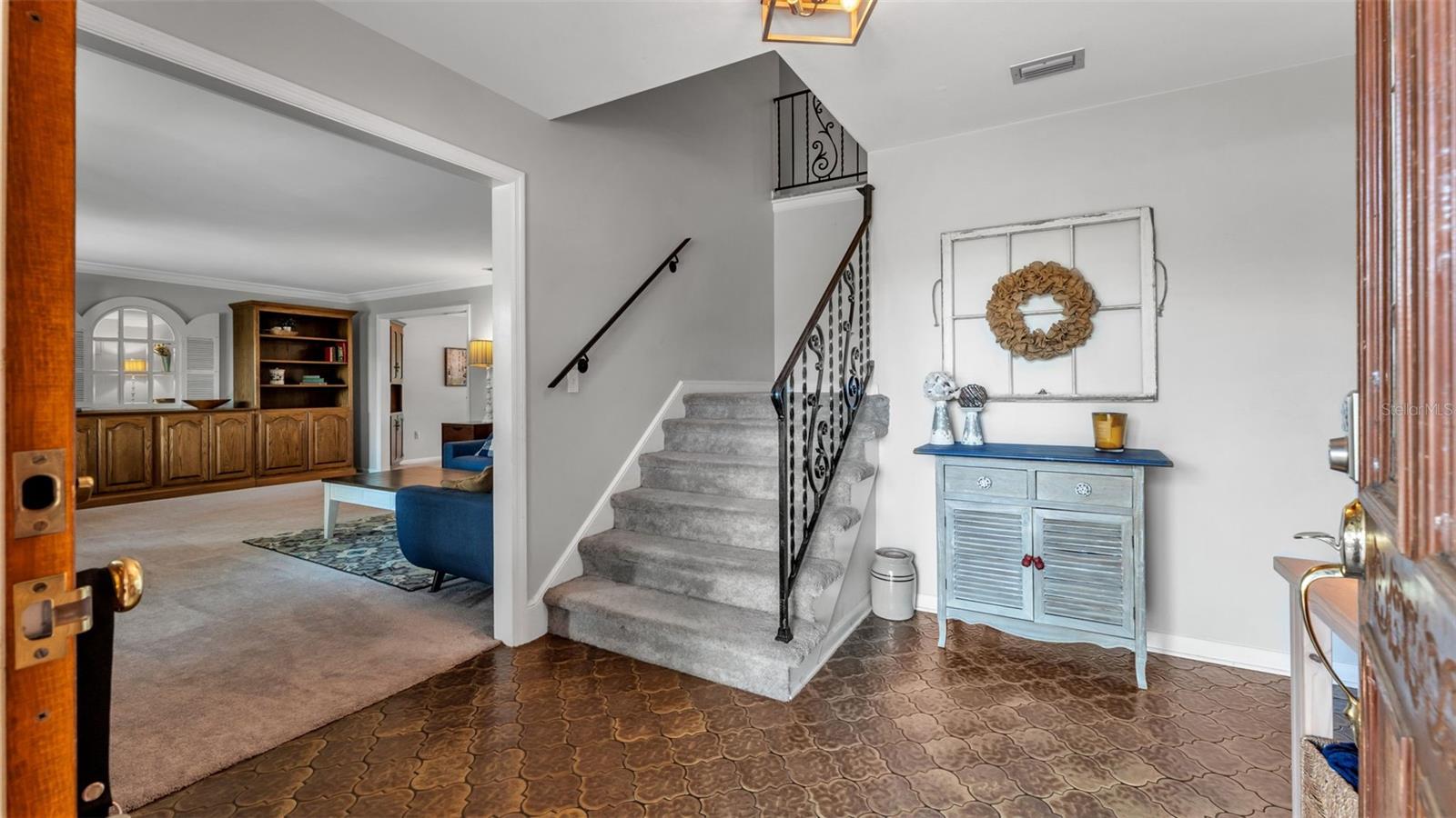 LAKEWOOD - Residential