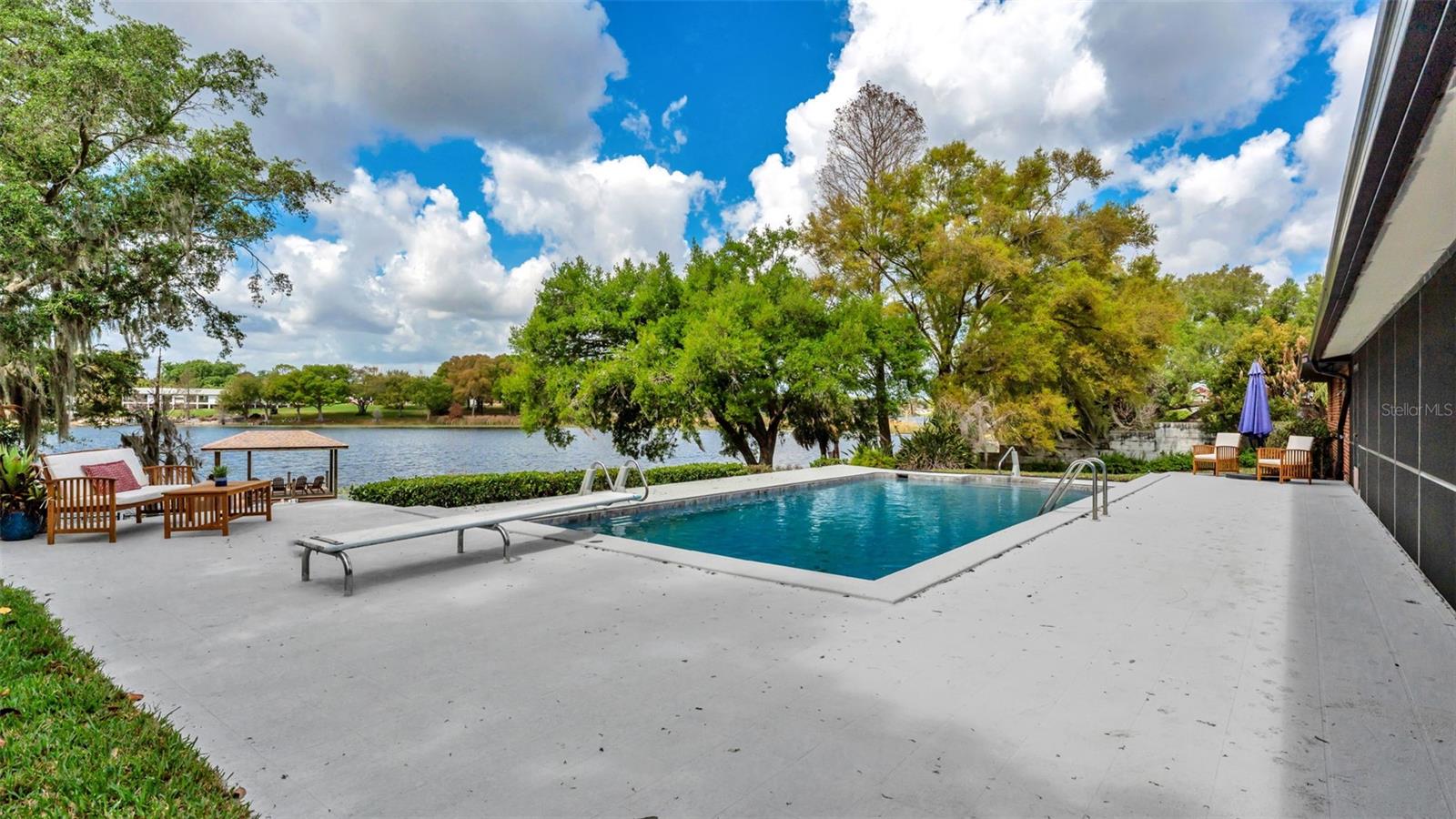 LAKEWOOD - Residential