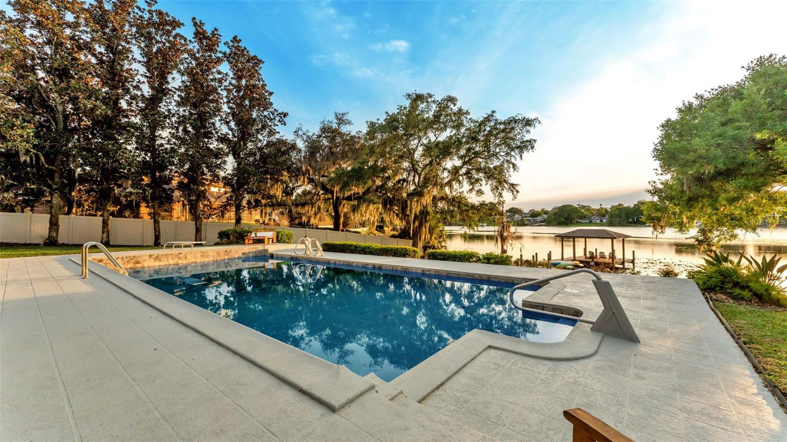 LAKEWOOD - Residential