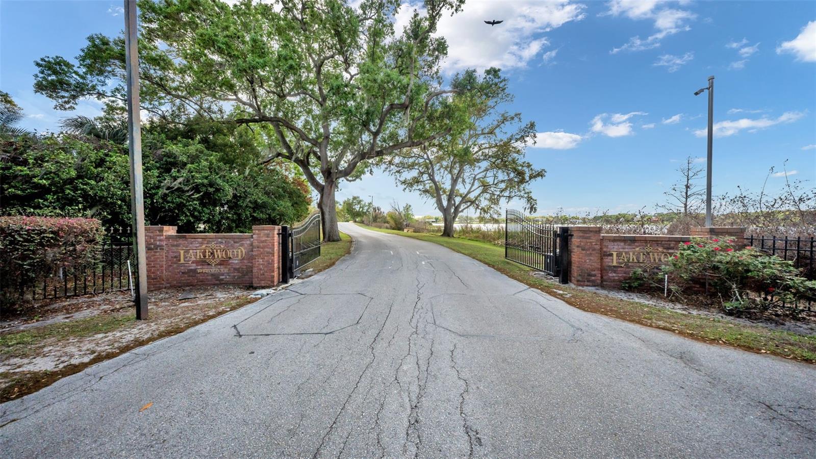 LAKEWOOD - Residential