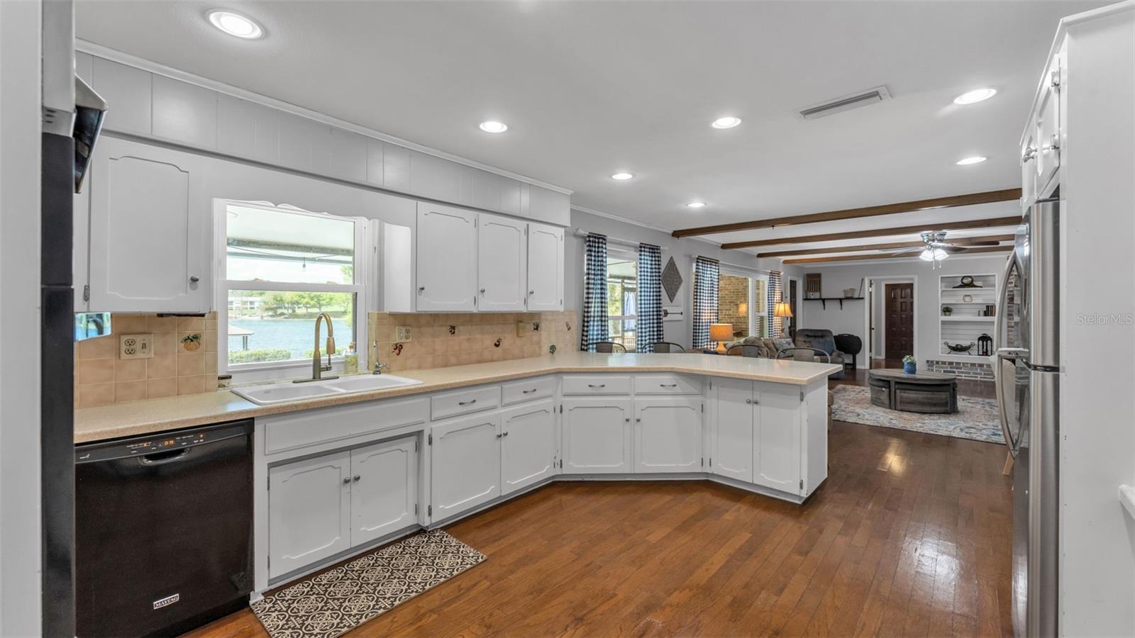 LAKEWOOD - Residential