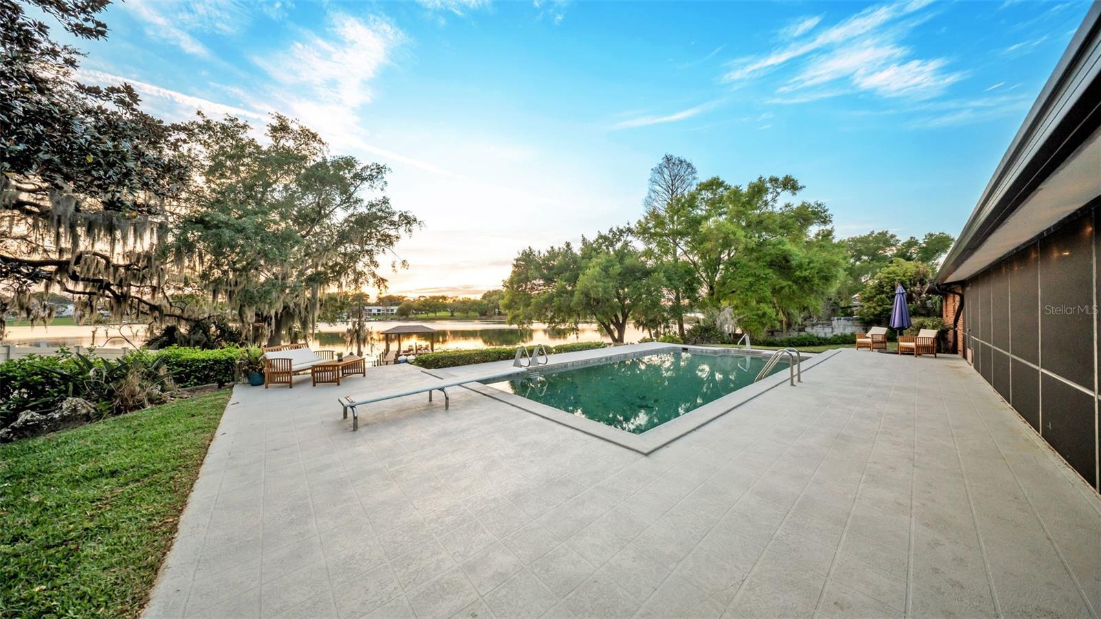 LAKEWOOD - Residential