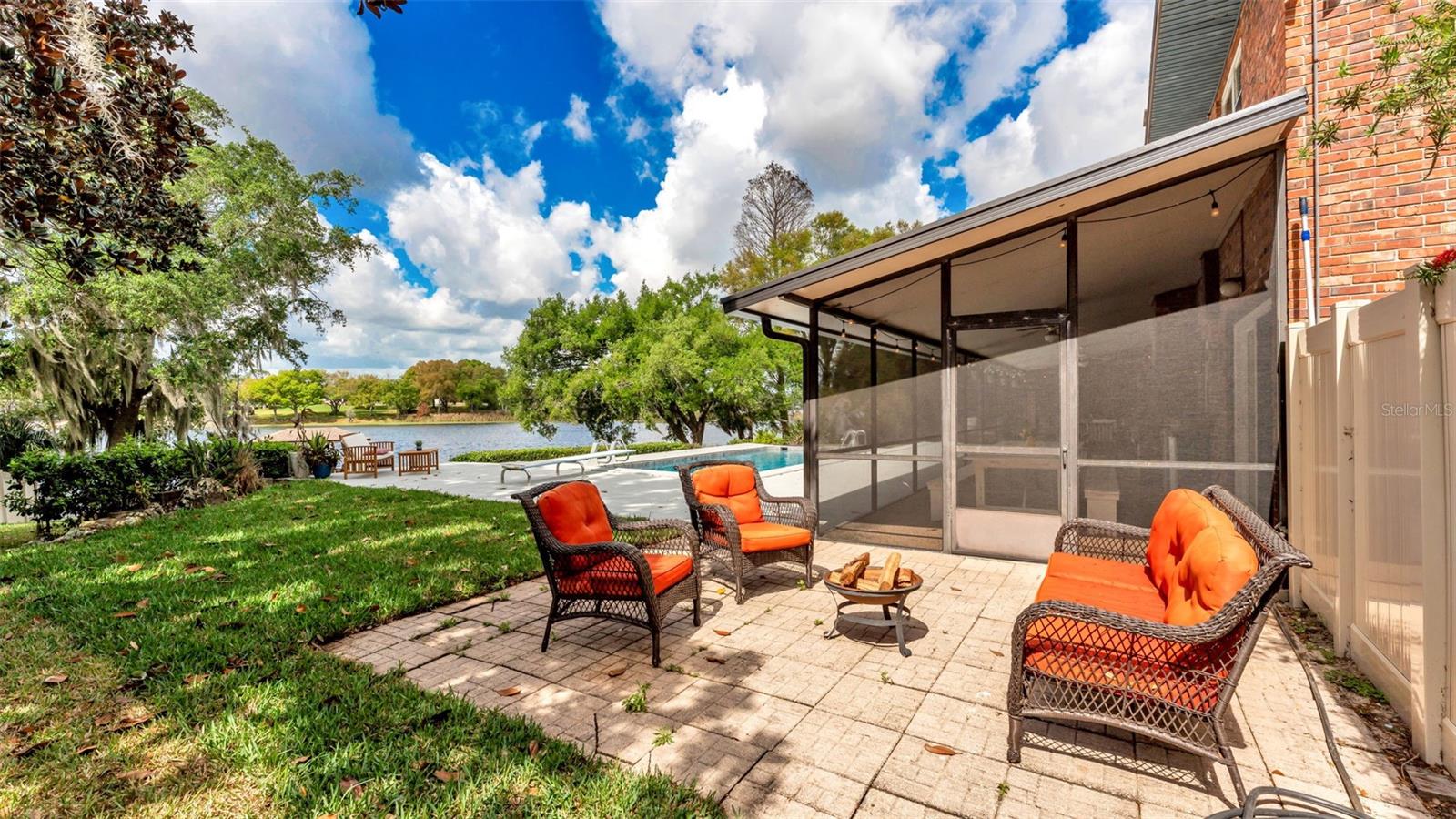 LAKEWOOD - Residential