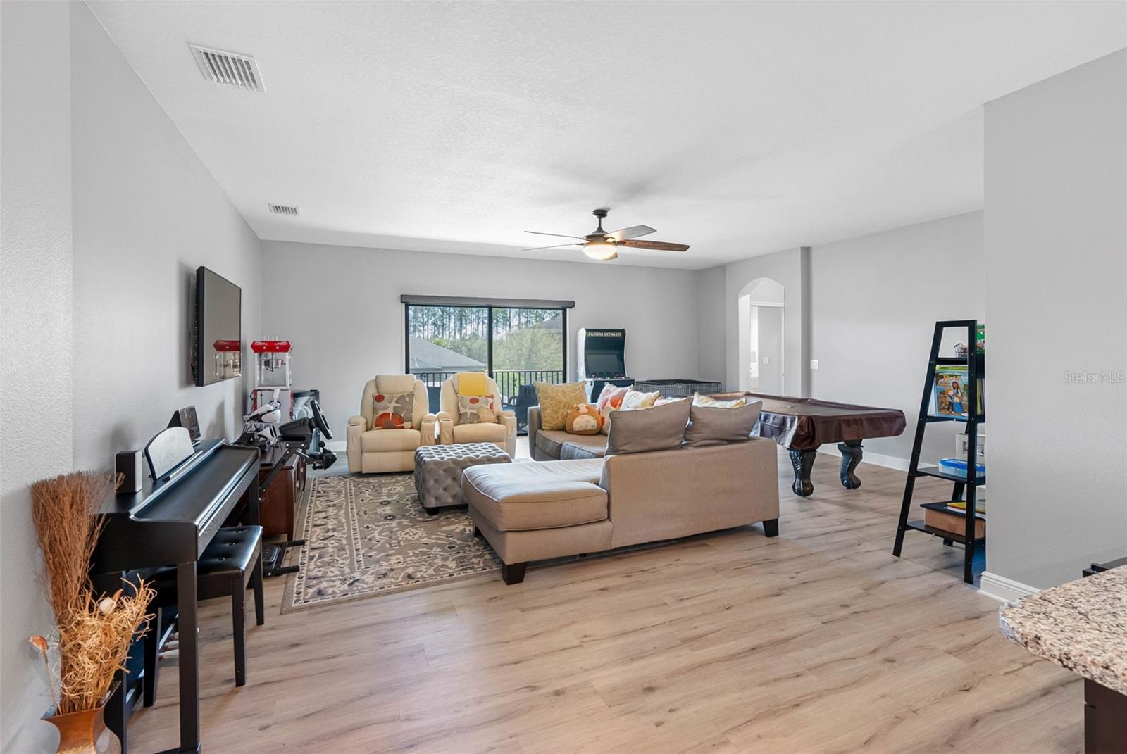 LAKESHORE RANCH PH I - Residential