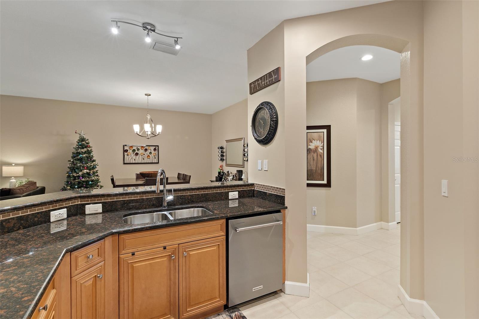 240 WEST END DRIVE 522