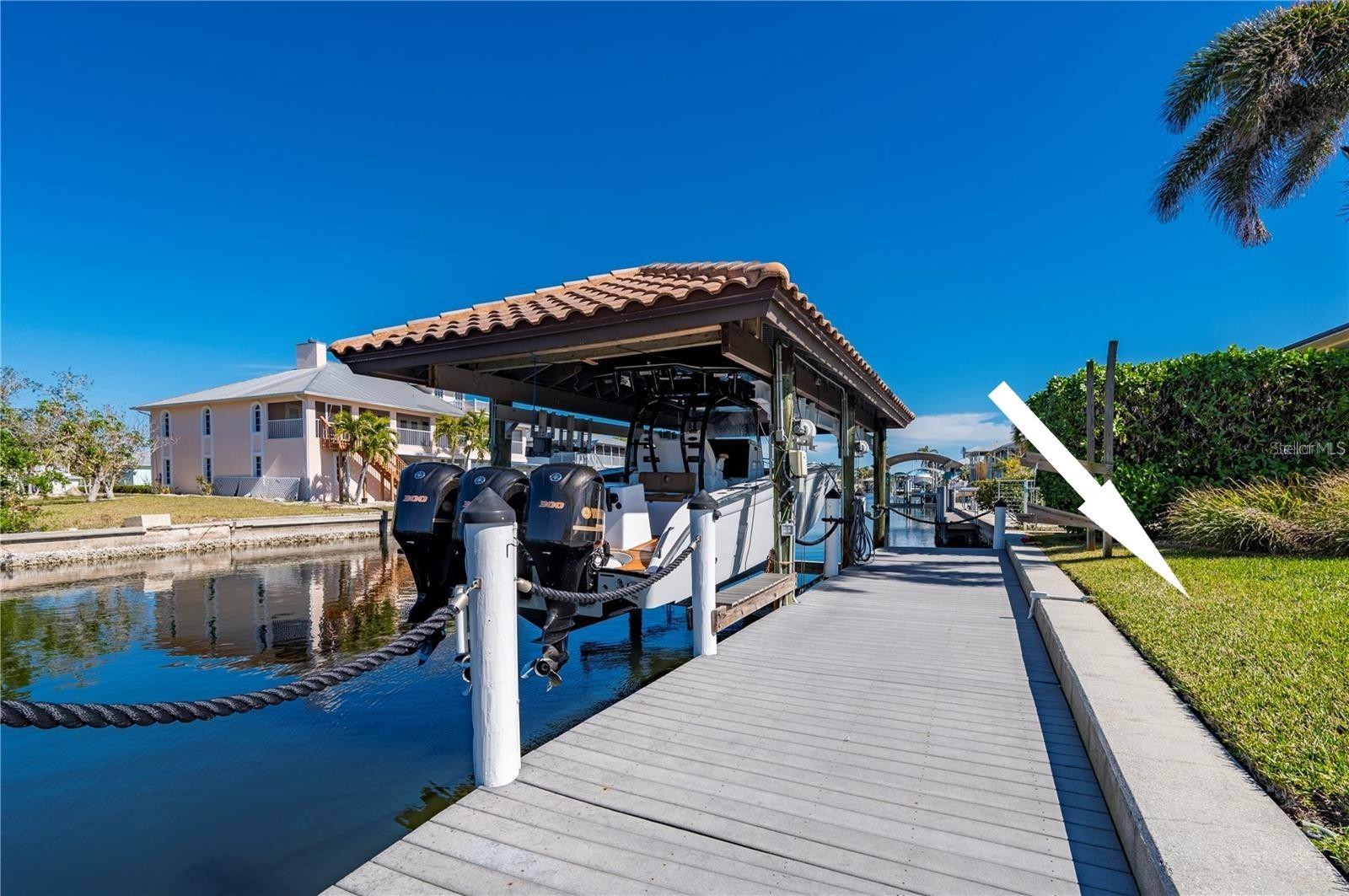 PIRATE HARBOUR - Land