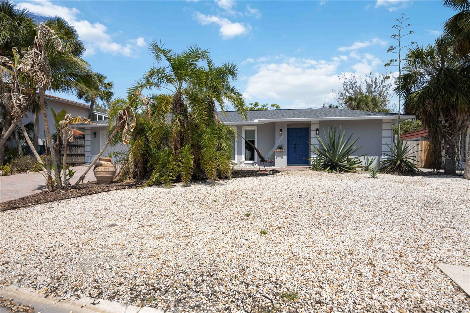 711 BIRDSONG LANE