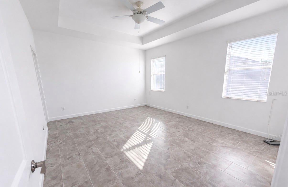 STOREY LAKE - Residential